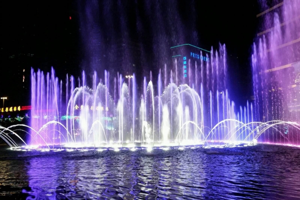 成都喷泉公司分析喷泉设备中要点有哪些内容